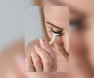 Wowee! 2D false strip eyelashes for repeated use easy to apply Bamm!Lashes