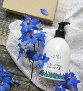 Moisturizing intimate hygiene gel with dandelion leaf extract Vianek