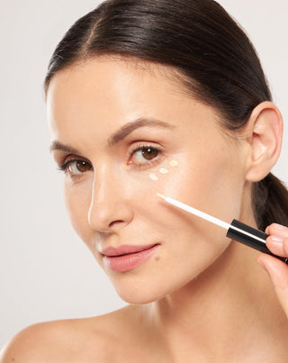 Nutridome full-coverage under-eye concealer with vitamin C for imperfections for mature skin