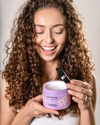 Twisty curl cream for curly hair styling with flax and oat extracts