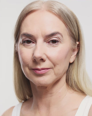 Aggie colour-changing lipstick with hyaluronic acid and vitamin E - 4