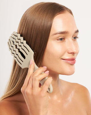 Nutridome hairbrush with natural bristles in grey-brown taupe