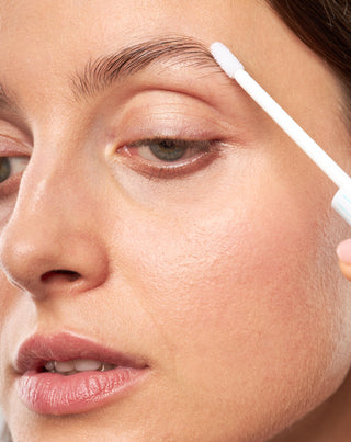 Wzmacniająca odżywka do brwi z wyciągiem z pokrzywy i żeń-szenia Brow Orphica_1