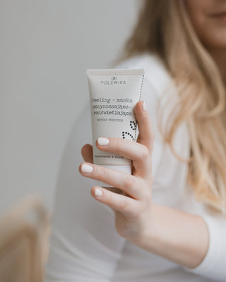 Cleansing and Brightening Scrub Mask with Matcha Tea Polemika - 2