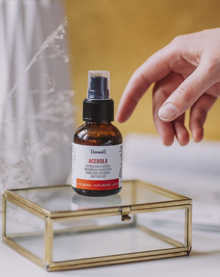 Citrus face Toner with AHA, Natural Oils and Niacinamide Acerola Iossi