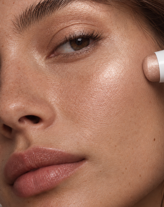 Highlighter Stick for face and body, radiant glow and smoothing effect, Champagne, Nutridome - 2