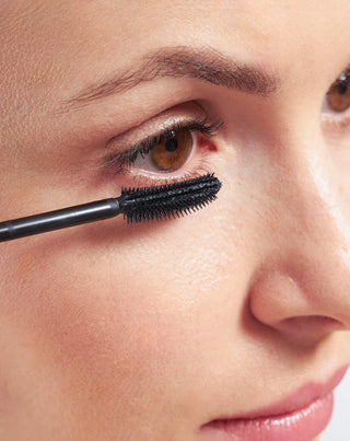Nutridome curling mascara with rice bran wax and a precision brush