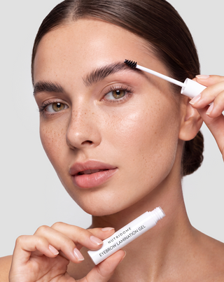 Brow lamination gel that sets and shapes without clumping Nutridome - 3
